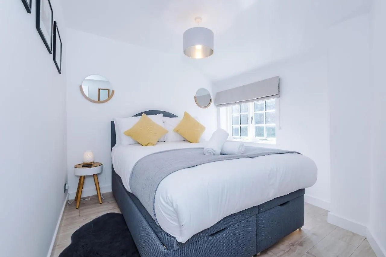Stylish Home With Canal Views チェスター 別荘
